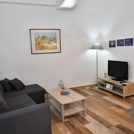 Giorgos House شقة