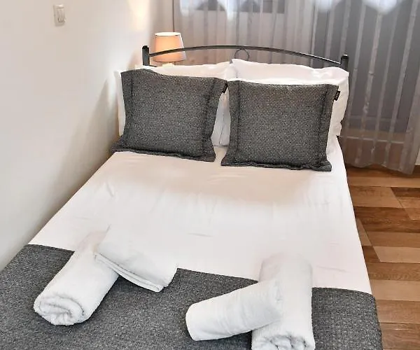 Giorgos House شقة