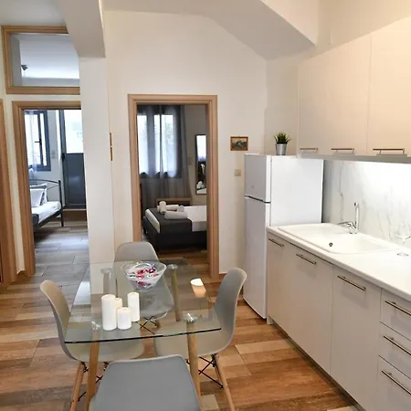Giorgos House Appartement *