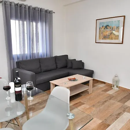 Giorgos House Appartement *